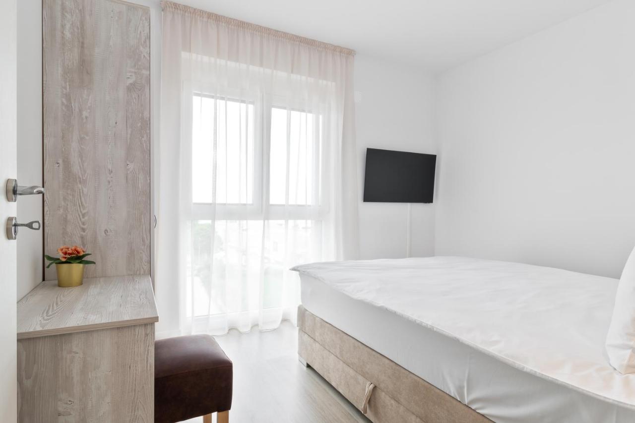 Grand Hill Flats Lejlighed Oradea Eksteriør billede