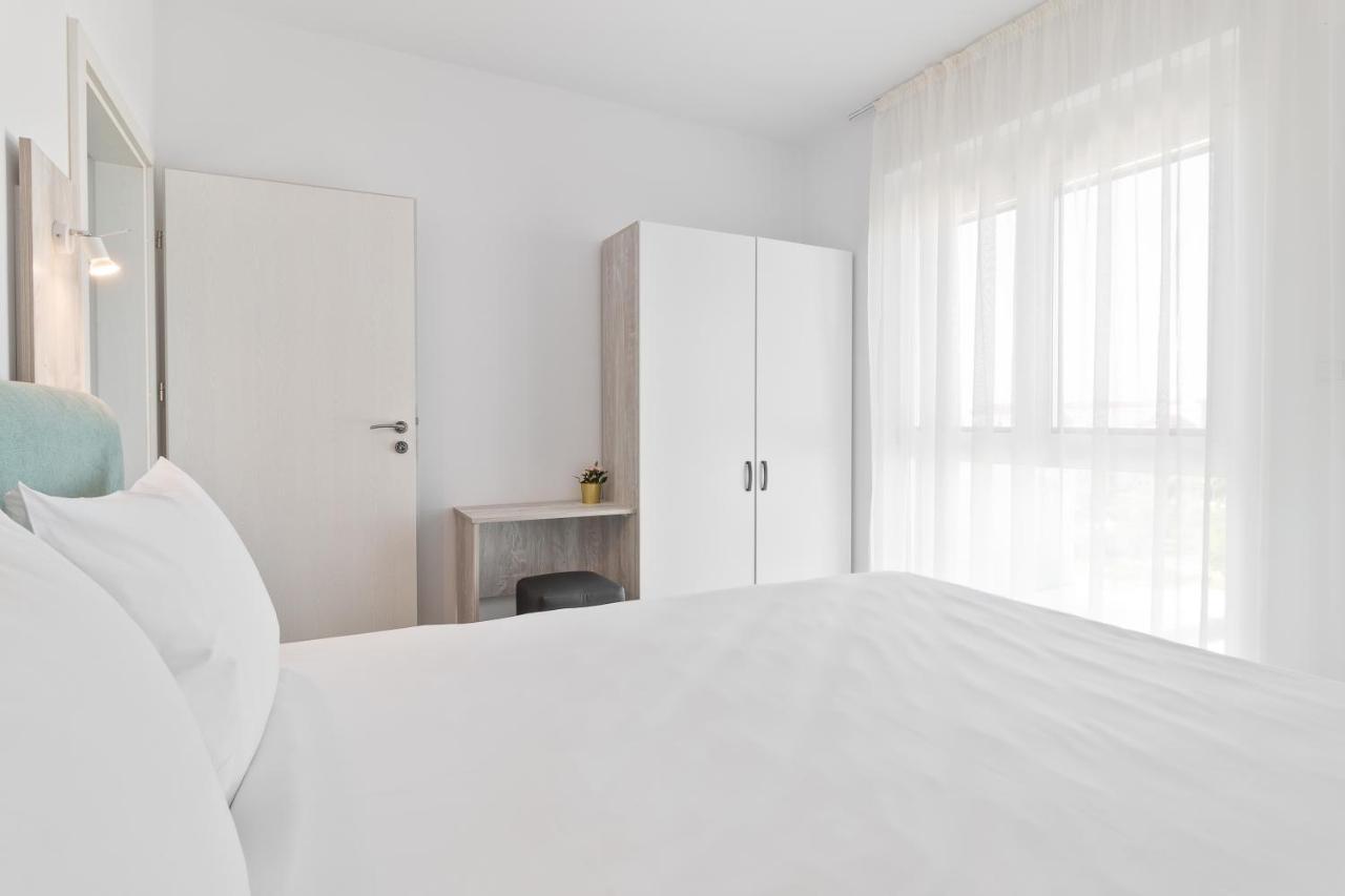 Grand Hill Flats Lejlighed Oradea Eksteriør billede